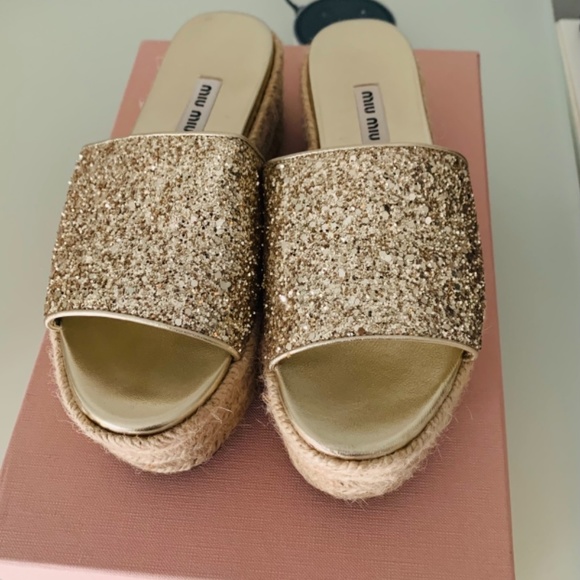 Shoes - Picture 2 of 4